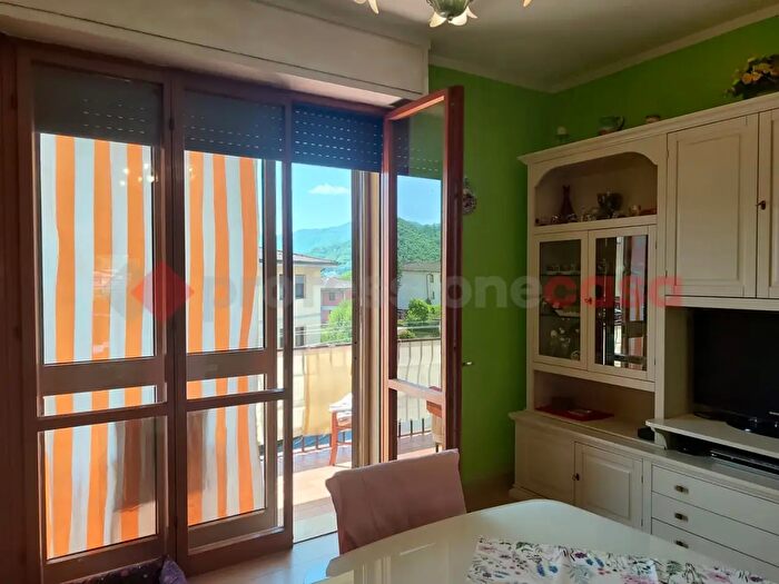 Appartamento quadrilocale in vendita in Via Giovanni XXIII, Castelnuovo Di Garfagnana
