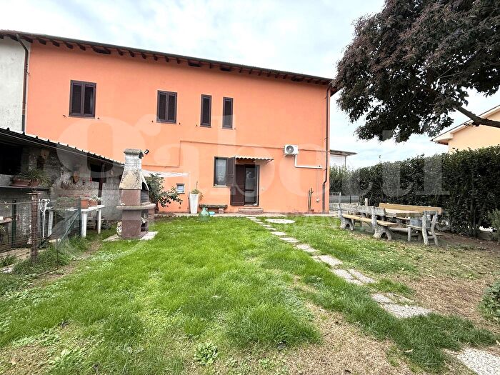 Appartamento trilocale in vendita in Pontedera