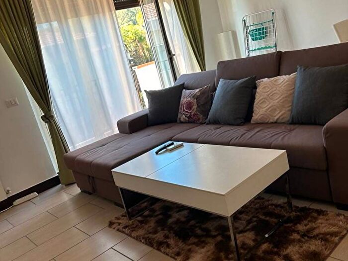 Appartamento trilocale in affitto in Via Livorno, Centro, Aci Castello