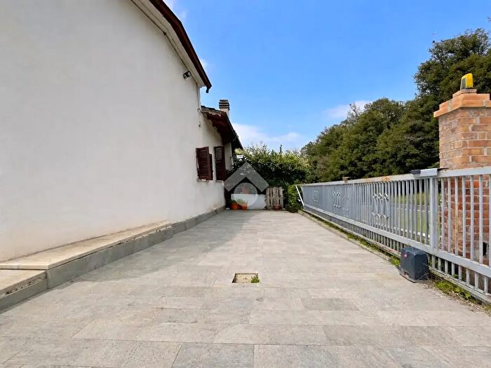 Casa quadrilocale in vendita in Via Statale Valdarnese, Civitella In Val Di Chiana