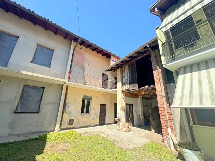 Casa trilocale in vendita in Via Dante a, Cairate