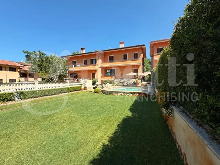Casa con 5 locali in vendita in Via delle Api, Fiumefreddo Bruzio