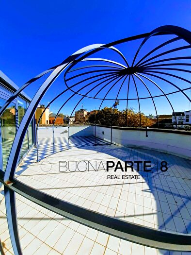 Appartamento con 5 locali in vendita in Milano