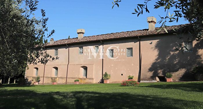 Casa con 12 locali in vendita in San Casciano In Val Di Pesa