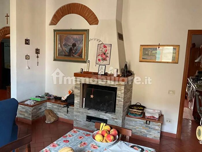 Appartamento con 6 locali in vendita in Firenze