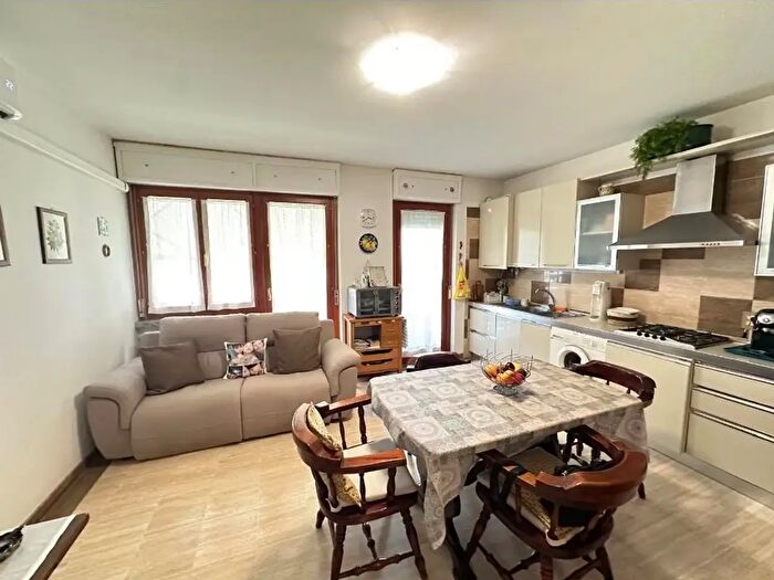 Appartamento bilocale in vendita in Via Felice Cavallotti, Carrara
