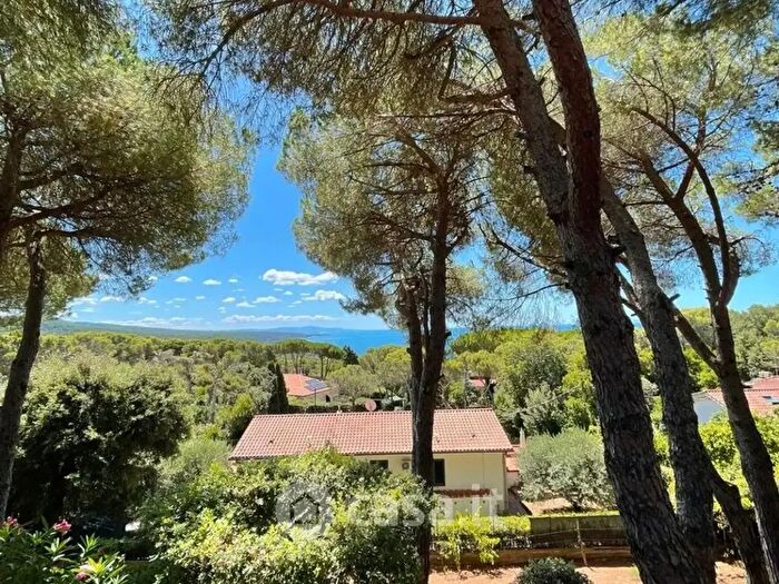 Casa con 6 locali in vendita in Livorno