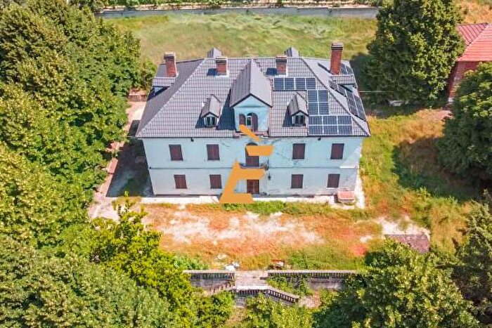 Casa con 6 locali in vendita in Via Cavalli, San Salvatore Monferrato