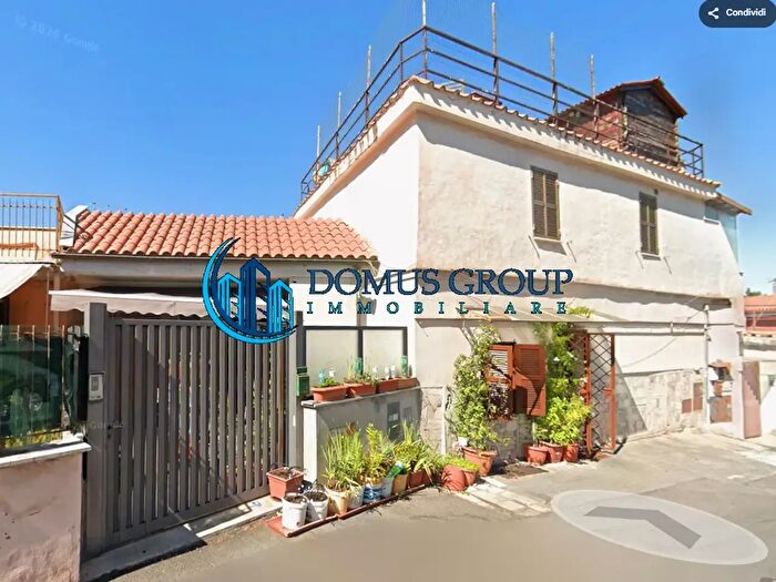 Appartamento bilocale in vendita in Via Stefano Vaj, Roma