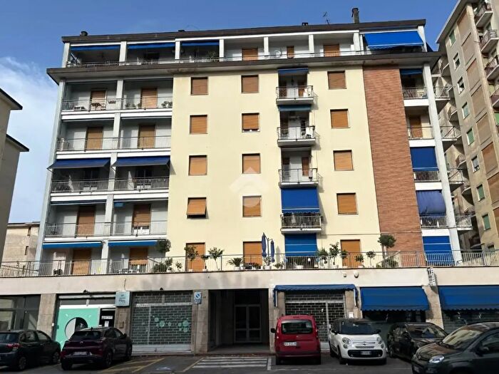 Appartamento trilocale in vendita in Via Roma, Arquata Scrivia