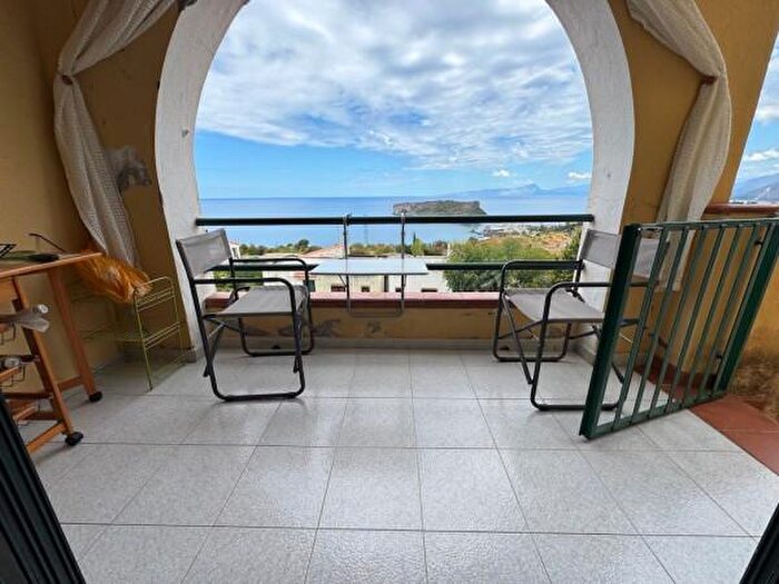 Casa quadrilocale in vendita in Viale Gregorio Medugno, San Nicola Arcella