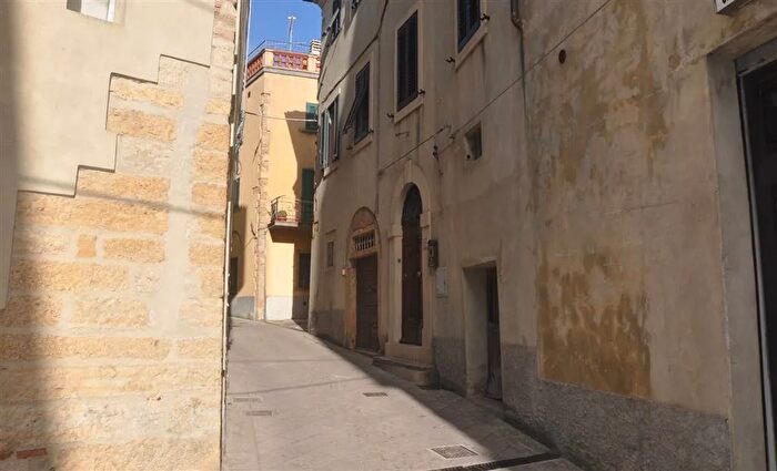 Casa in vendita in Guardistallo