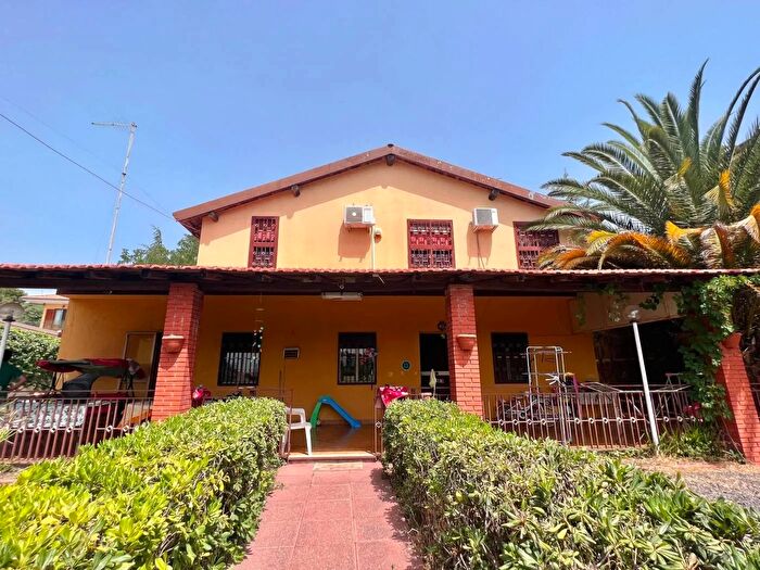 Casa con 5 locali in vendita in Trecastagni