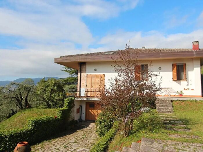 Casa con 6 locali in vendita in La Spezia