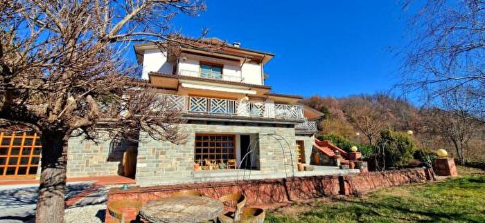 Appartamento con 5 locali in vendita in Via Papa Giovanni XXIII, Gaggio Montano