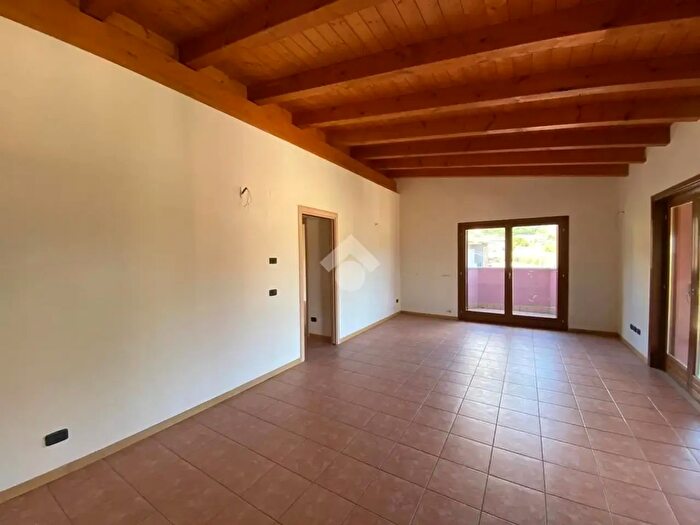 Appartamento trilocale in vendita in Via Colzano, Capriolo