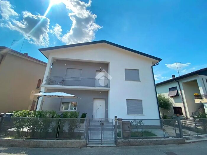Appartamento quadrilocale in vendita in Vicolo Dolomiti, San Vendemiano