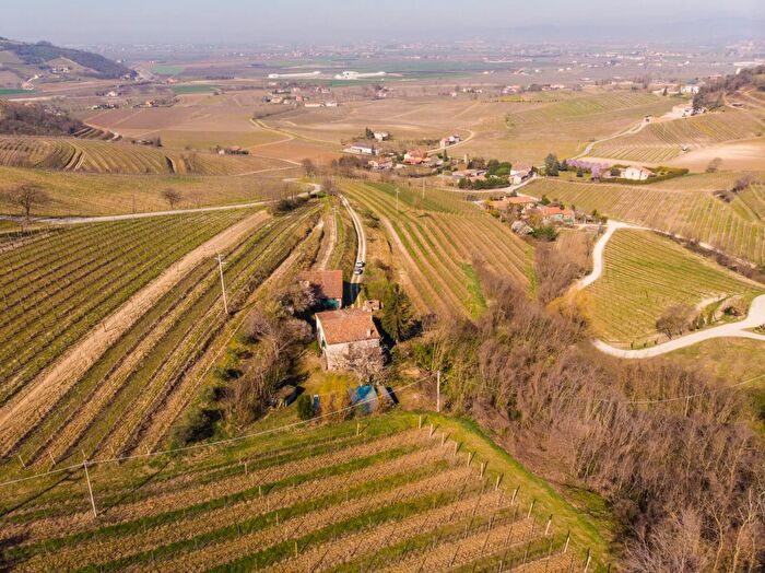 Casa con 5 locali in vendita in Via Monte Versa, Vo