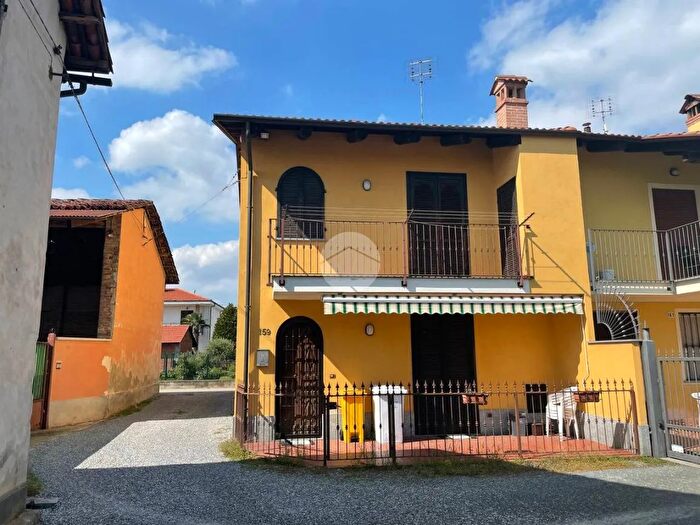 Casa con 5 locali in vendita in Via Conti Petitti, Cherasco