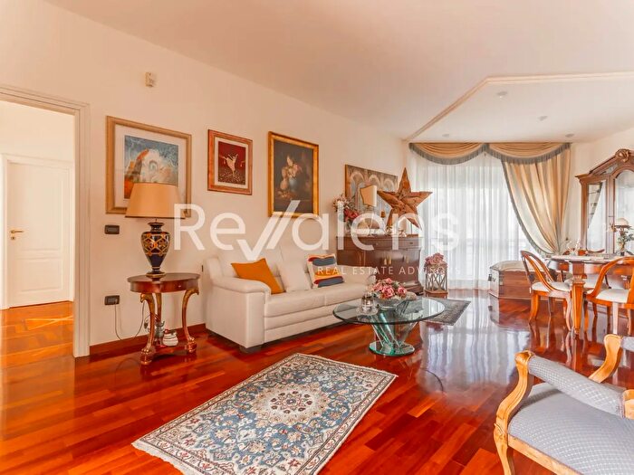 Appartamento trilocale in vendita in Via Fratelli De Filippo, Bari