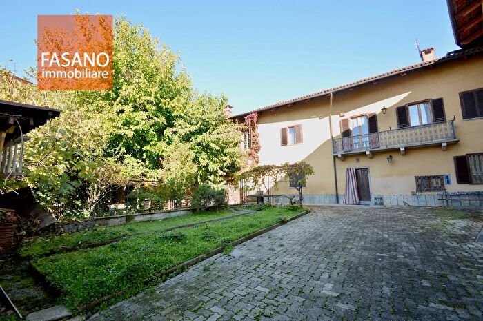 Casa con 8 locali in vendita in Via Teofilo Rossi di Montelera, Riva Presso Chieri