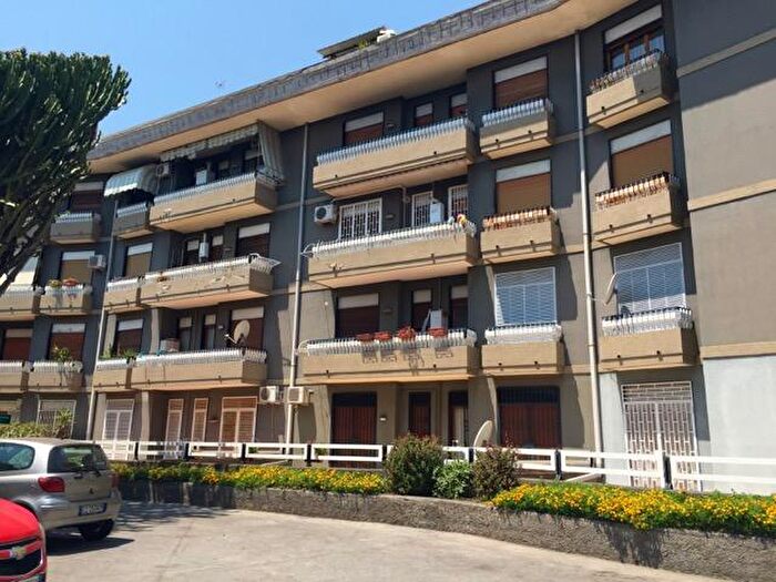 Appartamento trilocale in affitto in Via Cristoforo Colombo, San Gregorio Di Catania