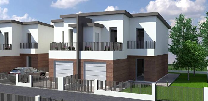 Casa con 5 locali in vendita in Via Jerry Essan Maaslo Cattolica, Cattolica