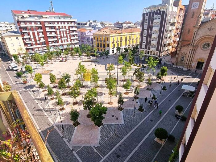 Appartamento quadrilocale in affitto in Stazione Centrale Corso Vittorio, Pescara