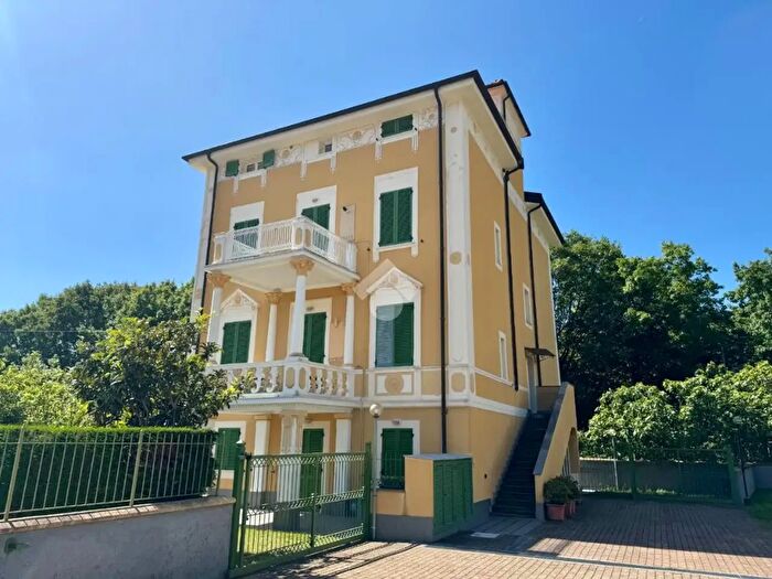 Appartamento trilocale in vendita in Via Verdi, Spotorno
