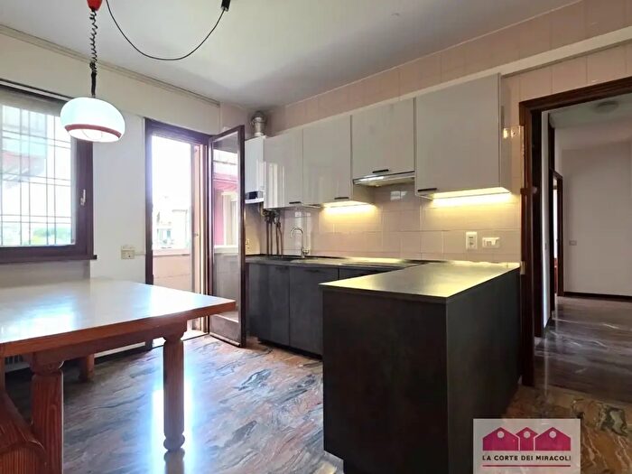 Appartamento quadrilocale in vendita in Viale Ambrogio Fusinieri, Vicenza