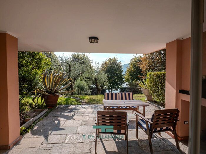 Appartamento trilocale in affitto in Leggiuno