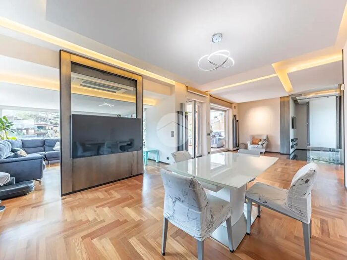 Appartamento con 5 locali in vendita in Via Bartolomeo Gosio, Roma