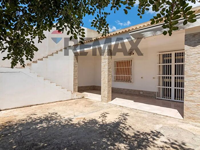 Casa con 5 locali in vendita in Via delle Noci di Cocco Snc, Ispica