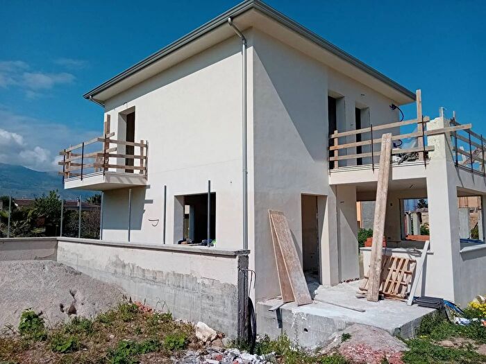 Casa con 6 locali in vendita in Via Ferdinando Magellano Carini, Carini