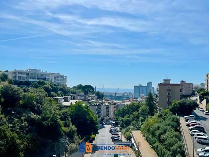Appartamento quadrilocale in vendita in Via Ignazio Scotto, Savona