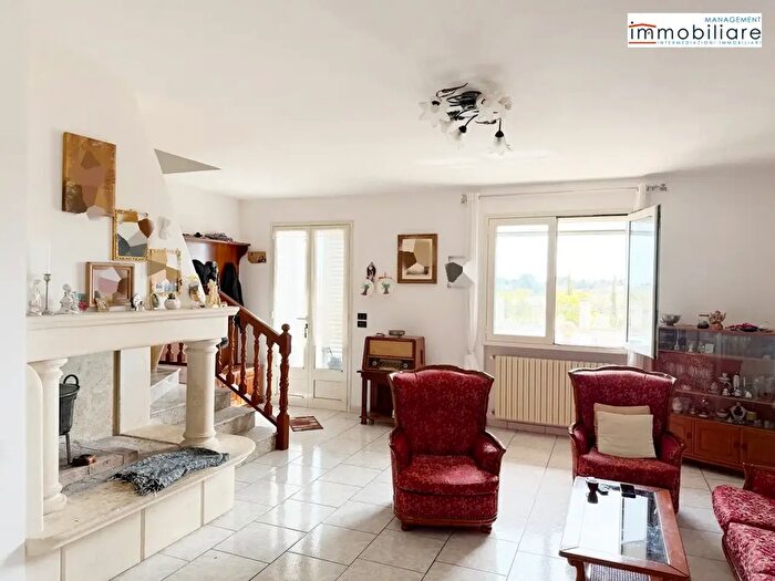 Casa con 7 locali in vendita in Via l Mascello, Castrignano De Greci