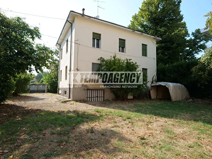 Appartamento con 7 locali in vendita in Viale Medaglie d'Oro, Sassuolo