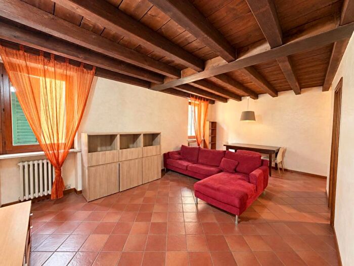 Appartamento trilocale in affitto in Vicolo Cieco Porta Palio, Valverde, Verona