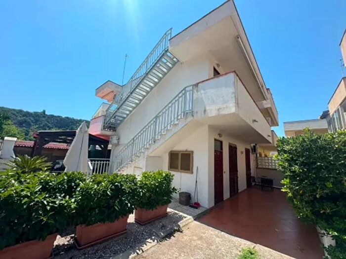 Casa con 6 locali in vendita in Via delle Magnolie, Milazzo