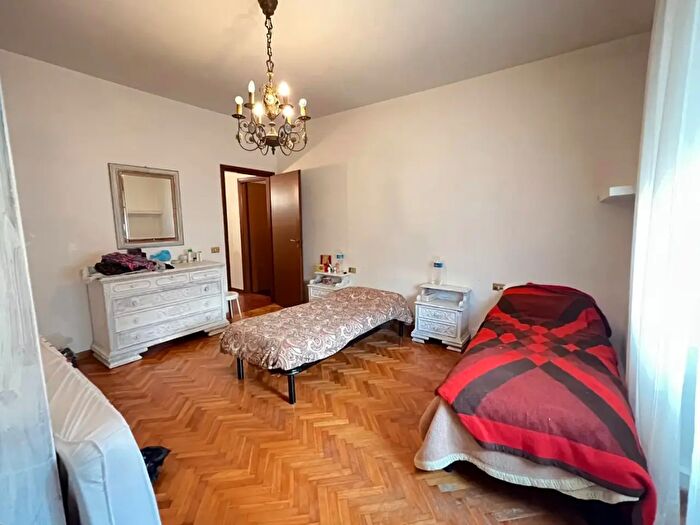 Appartamento quadrilocale in vendita in Massa