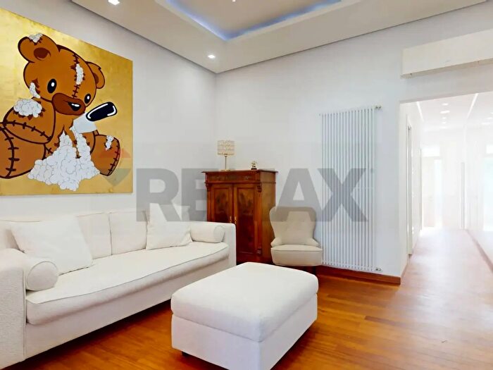 Appartamento con 5 locali in affitto in Via Leonardo da Vinci, Viareggio