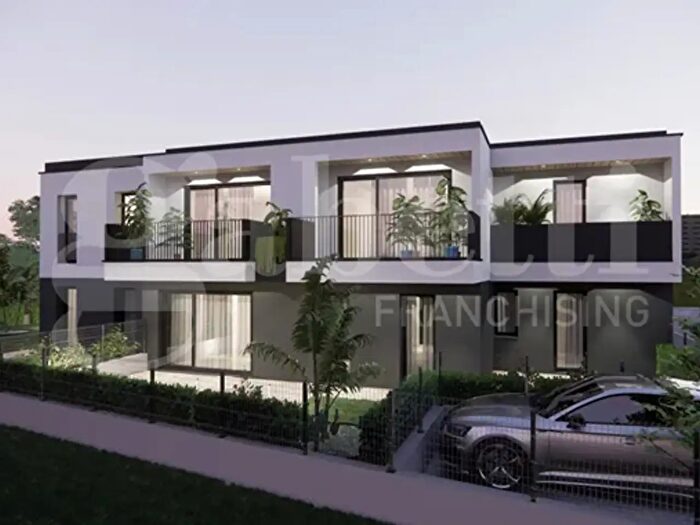 Appartamento quadrilocale in vendita in Viale Monte Grappa Snc, Trevignano