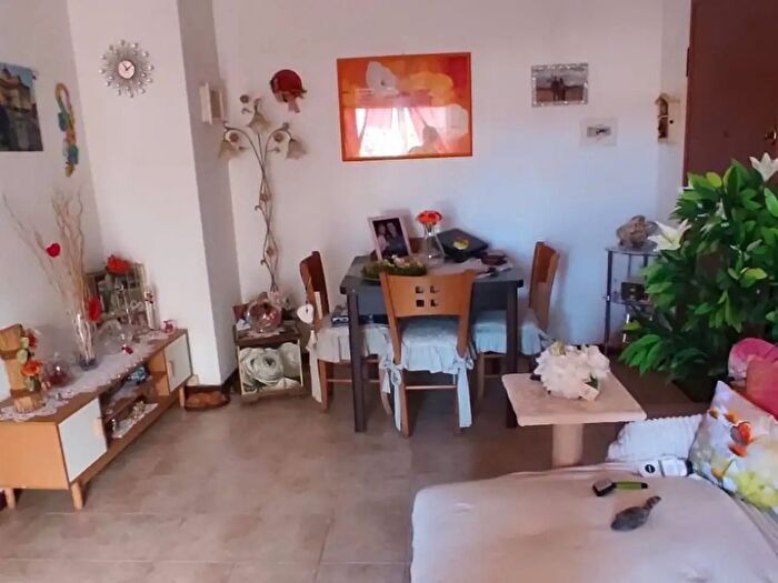 Appartamento trilocale in vendita in Via Menesini, Viareggio