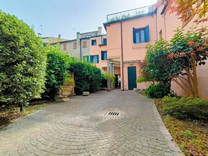 Casa con 6 locali in vendita in Corso Vittorio Emanuele II, Adria