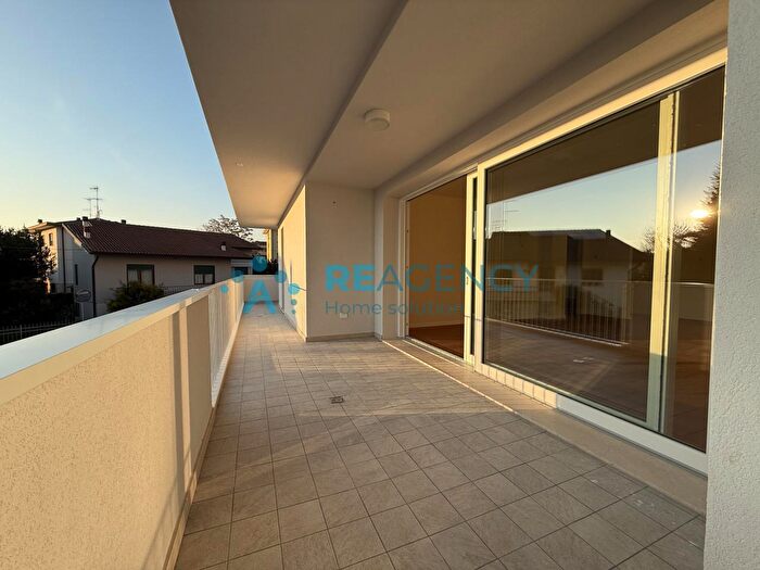 Appartamento quadrilocale in vendita in Via Palladio, Creazzo