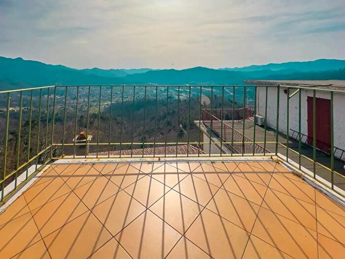 Appartamento quadrilocale in vendita in Brugnato