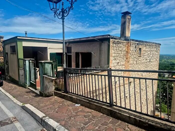 Casa con 7 locali in vendita in Via Casere, Pretoro