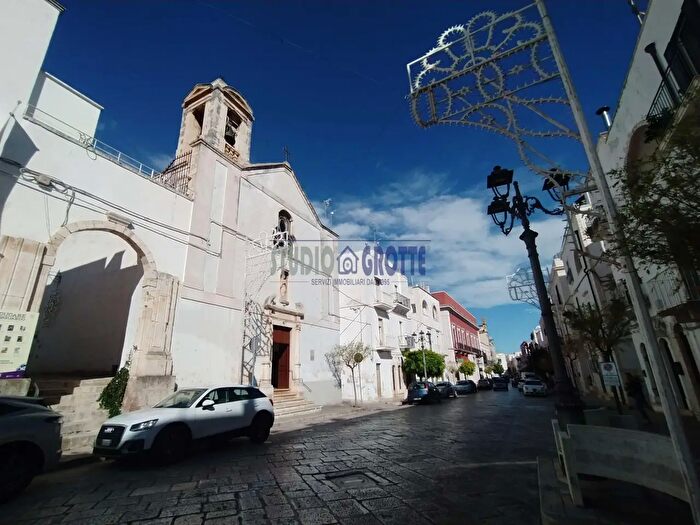 Appartamento quadrilocale in vendita in Castellana Grotte