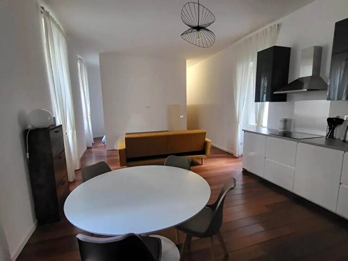 Appartamento bilocale in affitto in Via Ugo Bassi, Milano