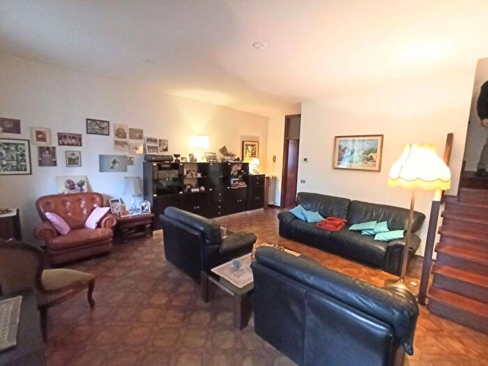 Casa con 5 locali in vendita in Area Residenziale Ravenna Darsena, Ravenna